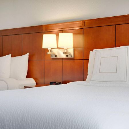 Courtyard By Marriott Atlanta Windy Hill/Ballpark Smyrna Exterior photo