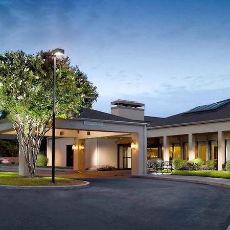 Courtyard By Marriott Atlanta Windy Hill/Ballpark Smyrna Exterior photo