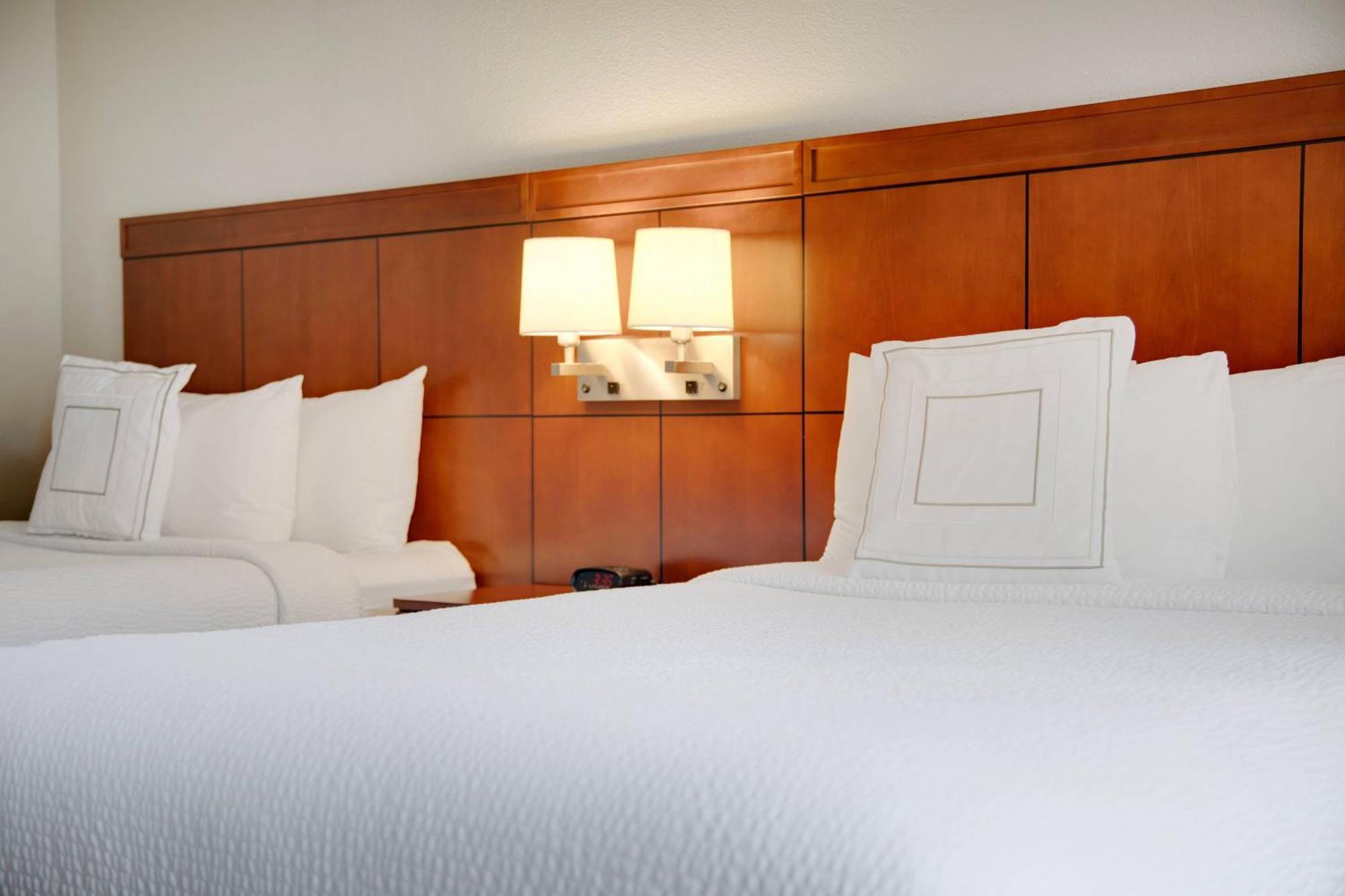 Courtyard By Marriott Atlanta Windy Hill/Ballpark Smyrna Exterior photo