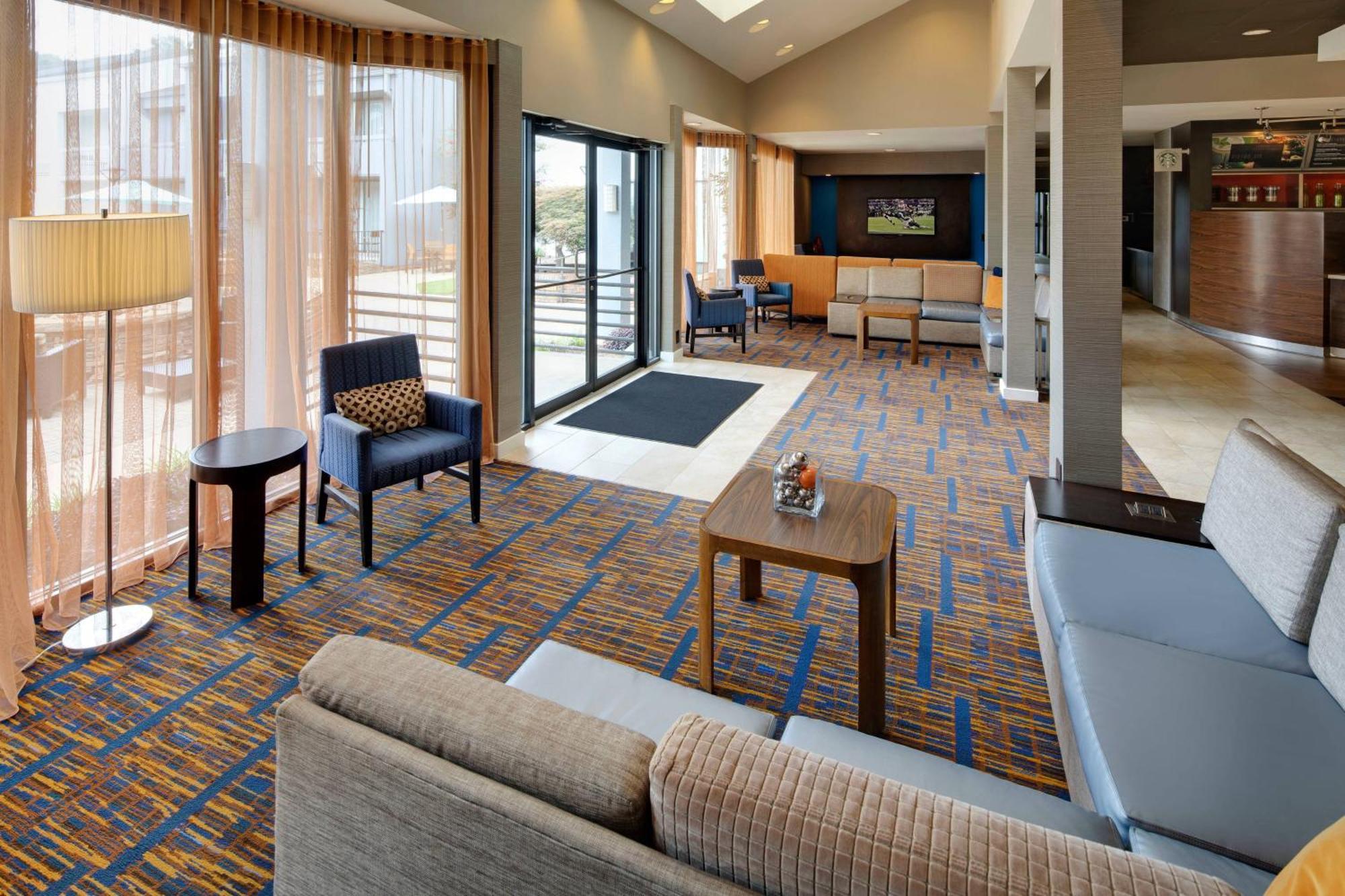 Courtyard By Marriott Atlanta Windy Hill/Ballpark Smyrna Exterior photo