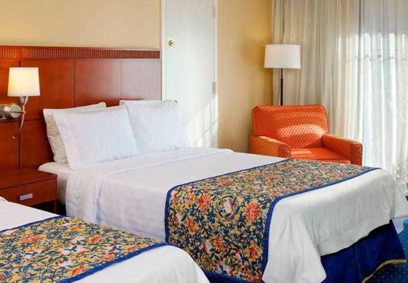 Courtyard By Marriott Atlanta Windy Hill/Ballpark Smyrna Room photo