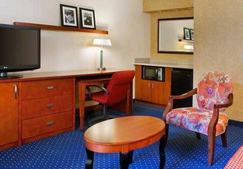 Courtyard By Marriott Atlanta Windy Hill/Ballpark Smyrna Room photo
