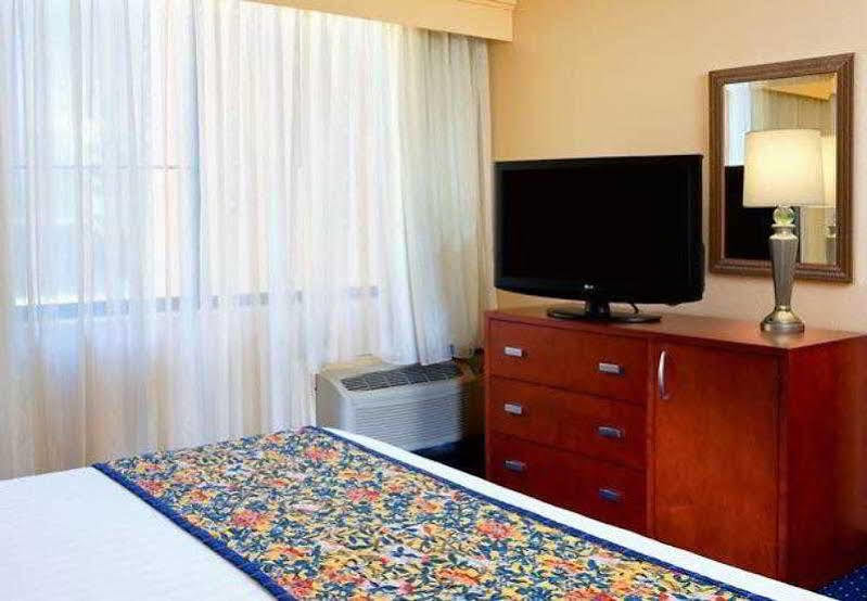 Courtyard By Marriott Atlanta Windy Hill/Ballpark Smyrna Room photo